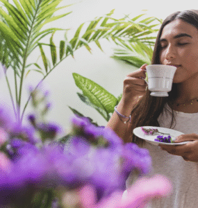 Degustando um delicioso cha 14